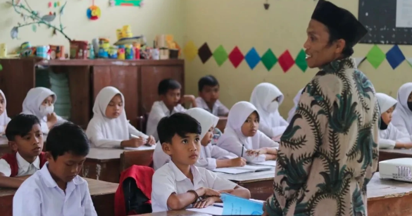 Negara Diminta Adil pada Guru Madrasah