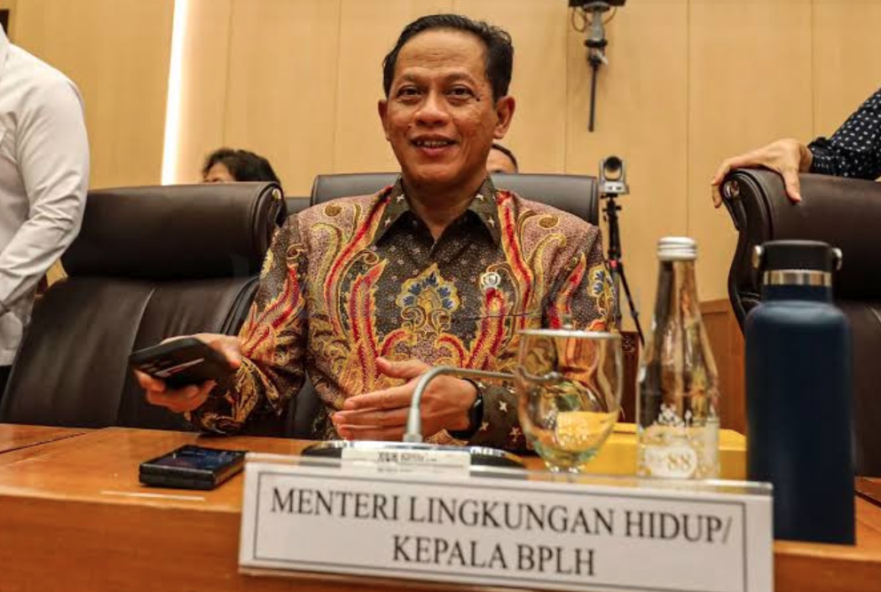 Menteri Lingkungan Hidup Hanif Faisol Nurofiq
