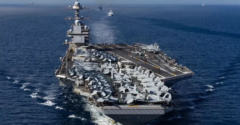 Donald Trump Kerahkan Kekuatan Militer Hadapi Iran Bersama Israel