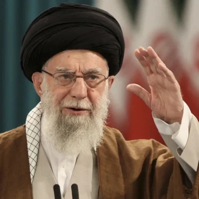 Serangan AS-Israel Guncang Sistem Ayatollah Khomeini