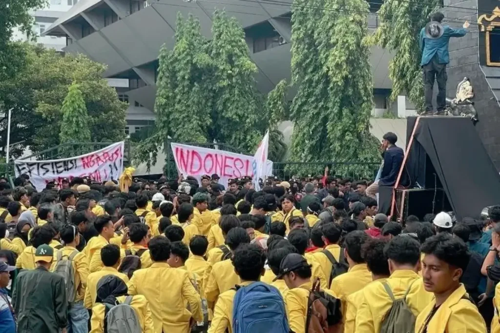 Demo program MBG Semarang