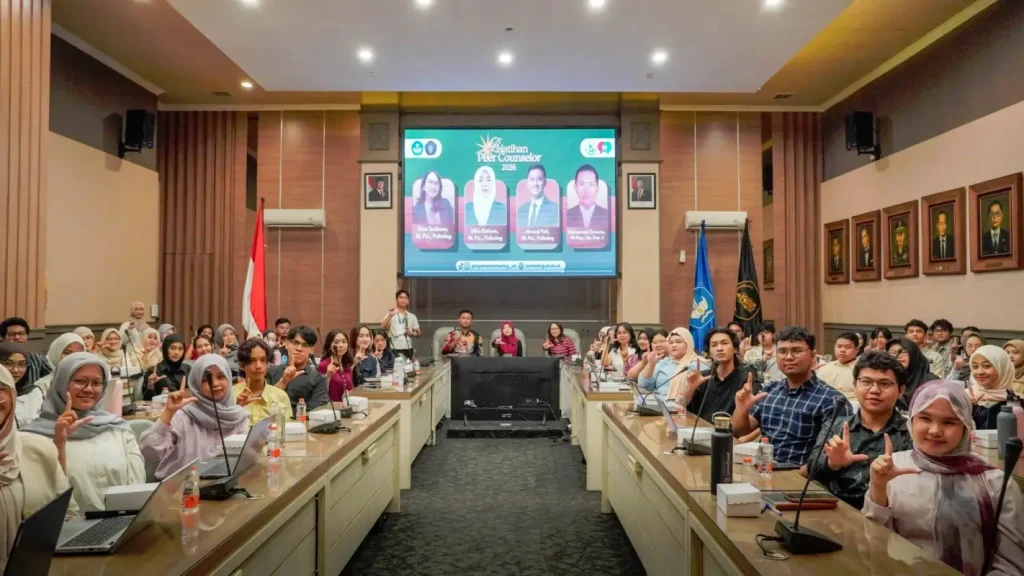Kegiatan pelatihan peer counselor mahasiswa