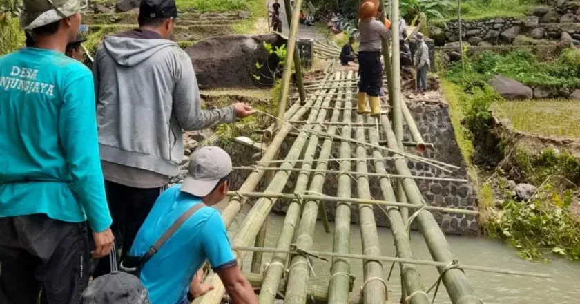 Jembatan Darurat Pakenjeng Dibangun, Akses Warga Mulai Pulih