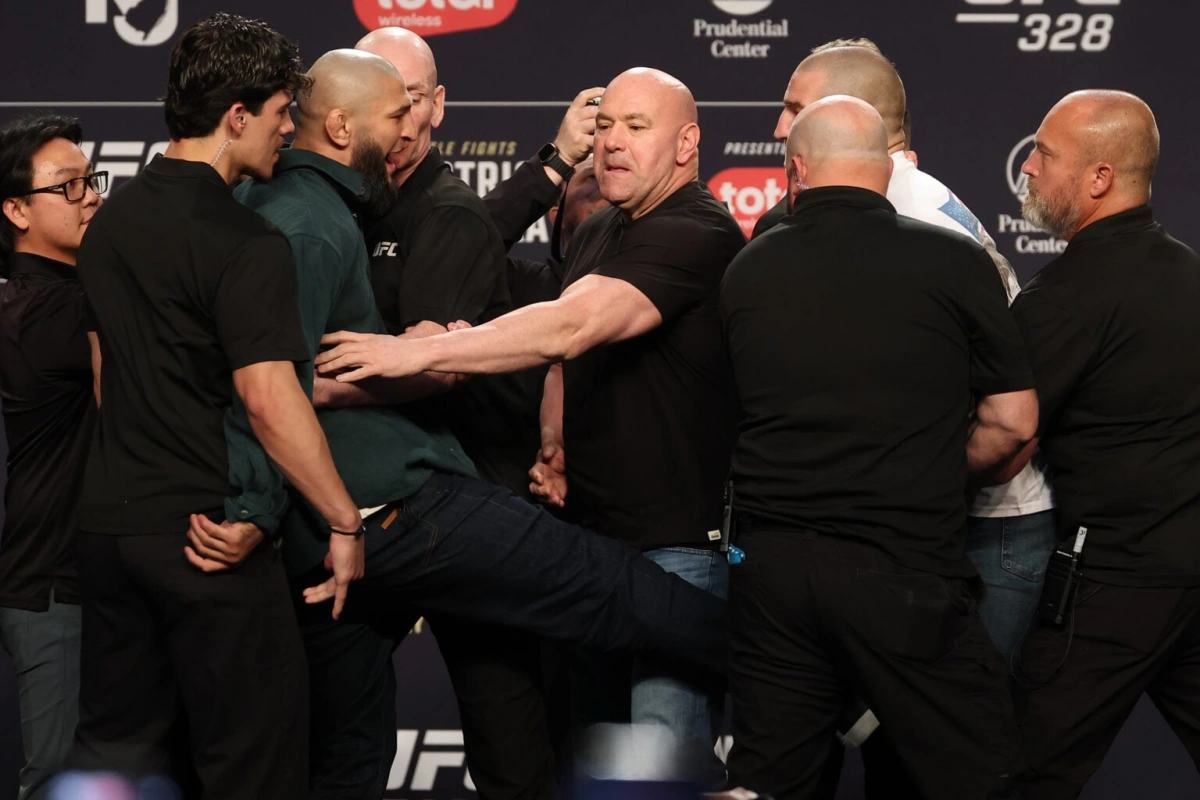 Khamzat Chimaev vs Sean Strickland