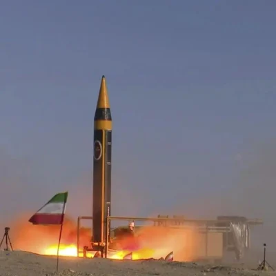 Kuwait Siaga Usai Cegat Rudal dan Drone Iran Dekat Pangkalan AS
