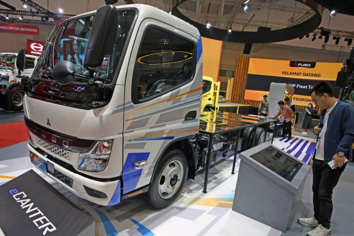 Truk listrik Mitsubishi